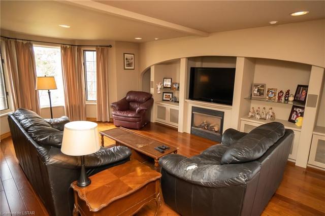 83604 Lucknow Line, House detached with 5 bedrooms, 2 bathrooms and 7 parking in Ashfield Colborne Wawanosh ON | Image 41