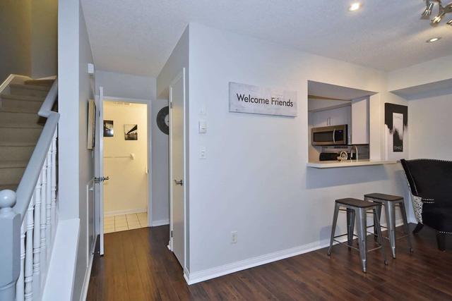 1212 - 5 Everson Dr, Townhouse with 2 bedrooms, 2 bathrooms and 1 parking in Toronto ON | Image 4