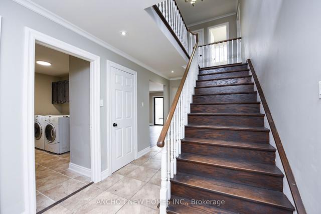 4205a Longmoor Dr, House detached with 4 bedrooms, 3 bathrooms and 5 parking in Burlington ON | Image 11