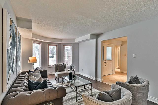 81 Wandering Tr, House detached with 4 bedrooms, 4 bathrooms and 6 parking in Toronto ON | Image 31