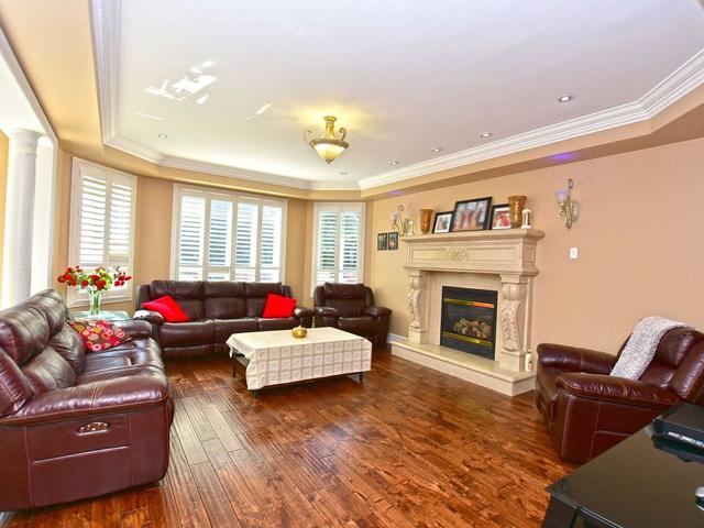 68 Bloomsbury Ave, House detached with 5 bedrooms, 6 bathrooms and 6 parking in Brampton ON | Image 10
