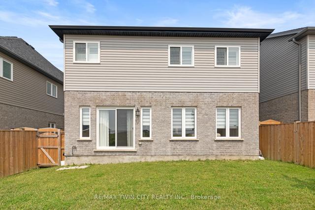 256 Dewdrop Cres, House detached with 5 bedrooms, 4 bathrooms and 4 parking in Waterloo ON | Image 30