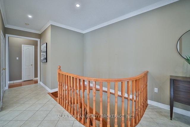14 Leparc Rd, House detached with 3 bedrooms, 3 bathrooms and 6 parking in Brampton ON | Image 10