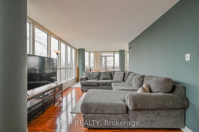 201 - 5 Rowntree Rd, Condo with 2 bedrooms, 2 bathrooms and 1 parking in Toronto ON | Image 3