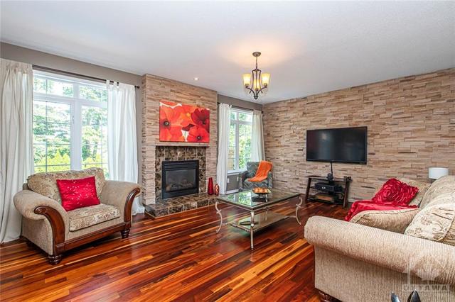 408 Dundonald Drive, House detached with 4 bedrooms, 5 bathrooms and 6 parking in Ottawa ON | Image 6