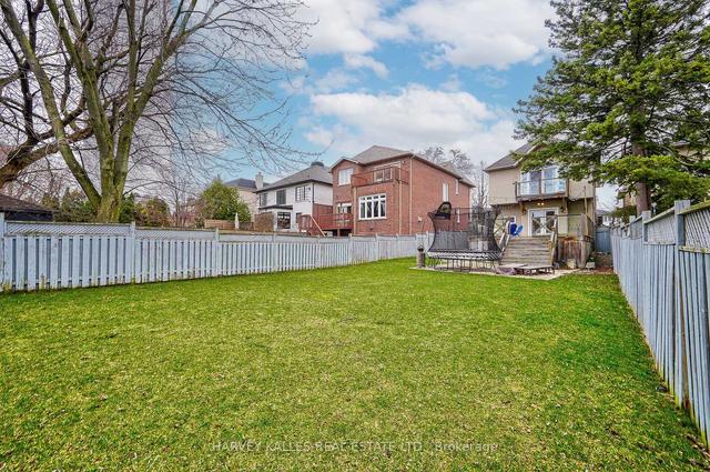 439 Melrose Ave, House detached with 3 bedrooms, 4 bathrooms and 3 parking in Toronto ON | Image 35