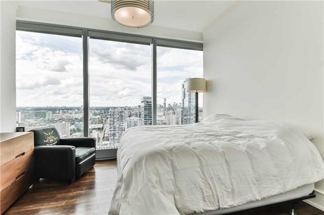 4102 - 183 Wellington St W, Condo with 2 bedrooms, 2 bathrooms and 1 parking in Toronto ON | Image 14