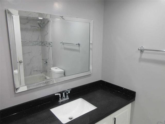 1205 - 21 Markbrook Lane, Condo with 2 bedrooms, 2 bathrooms and 1 parking in Toronto ON | Image 2