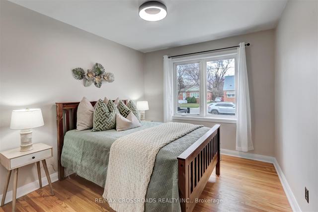412 East 37th St, House detached with 3 bedrooms, 1 bathrooms and 5 parking in Hamilton ON | Image 11