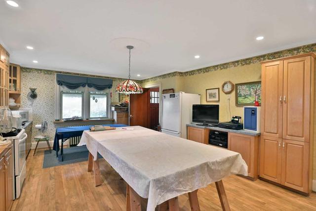 7529 Trafalgar Rd, House detached with 4 bedrooms, 2 bathrooms and 10 parking in Milton ON | Image 12