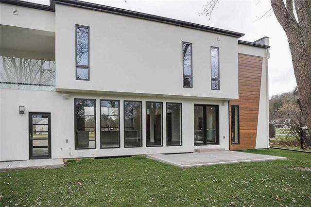 14398 Niagara River Pkwy, House detached with 3 bedrooms, 4 bathrooms and 7 parking in Niagara on the Lake ON | Image 32