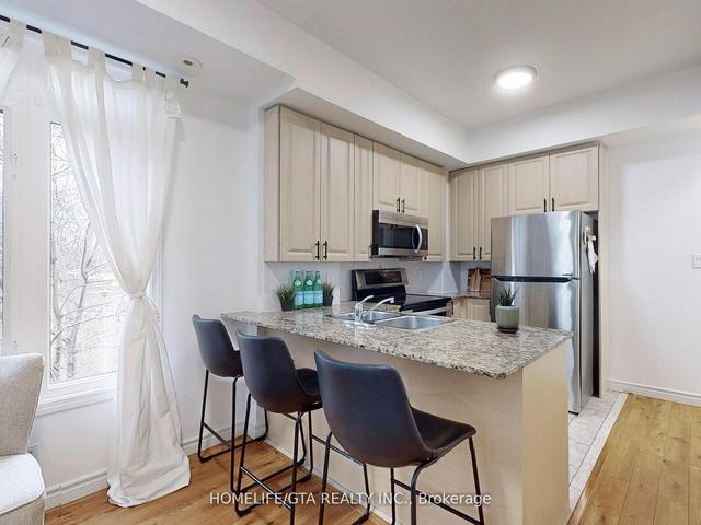 th32 - 68 Carr St, Townhouse with 2 bedrooms, 2 bathrooms and 1 parking in Toronto ON | Image 4