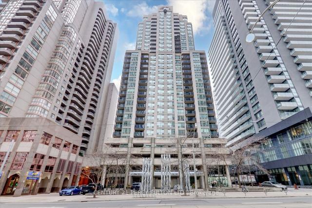 709 - 750 Bay St, Condo with 2 bedrooms, 2 bathrooms and 1 parking in Toronto ON | Image 1