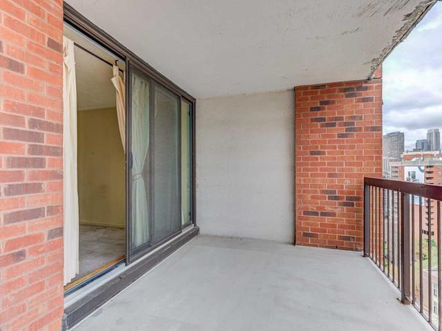 1922 - 77 Maitland Pl, Condo with 2 bedrooms, 2 bathrooms and 0 parking in Toronto ON | Image 20