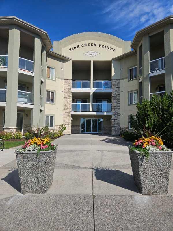1204 - 2518 Fish Creek Boulevard Sw, Condo with 2 bedrooms, 2 bathrooms and 1 parking in Calgary AB | Image 1