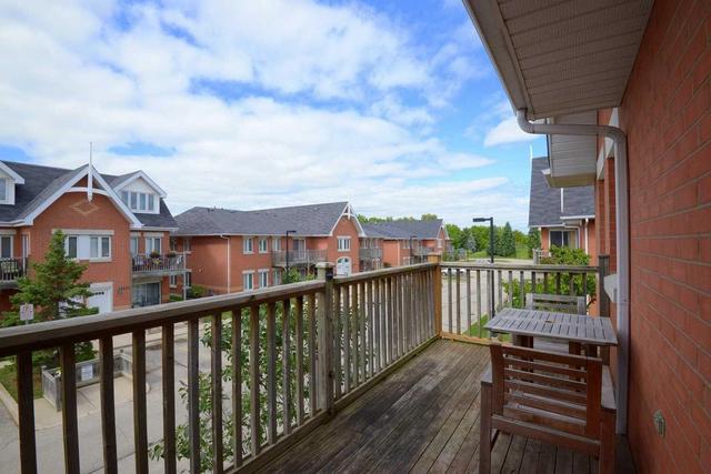 209 - 4140 Foxwood Dr, Condo with 2 bedrooms, 2 bathrooms and 2 parking in Burlington ON | Image 2