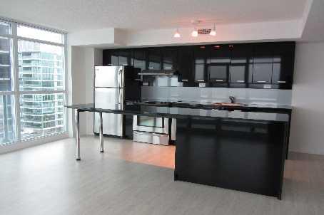 1002 - 29 Singer Crt, Condo with 2 bedrooms, 2 bathrooms and 295 parking in Toronto ON | Image 3