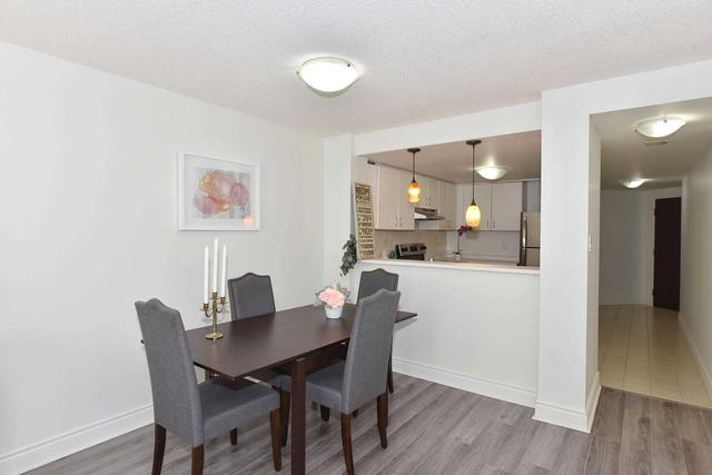 807 - 717 Bay St, Condo with 2 bedrooms, 2 bathrooms and 1 parking in Toronto ON | Image 23