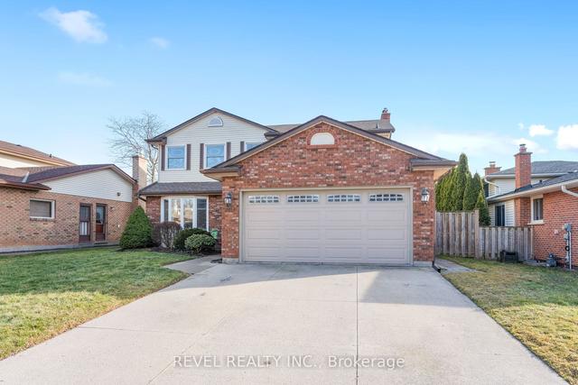 7416 Woodgate St, House detached with 3 bedrooms, 3 bathrooms and 6 parking in Niagara Falls ON | Image 1