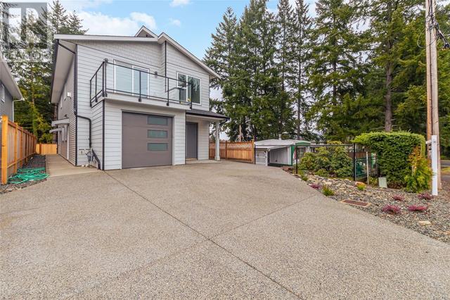 2397 Barclay Rd, House detached with 5 bedrooms, 4 bathrooms and 4 parking in Nanaimo BC | Image 2