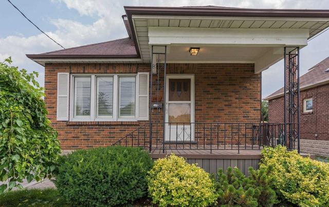 203 Hibbert Ave, House detached with 3 bedrooms, 2 bathrooms and 5 parking in Oshawa ON | Image 34