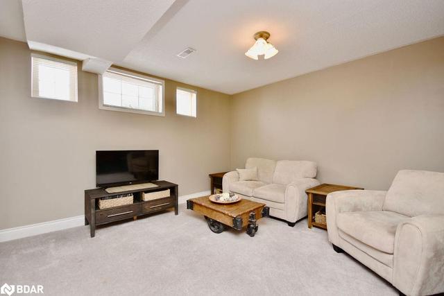 364 Emms Drive, House detached with 4 bedrooms, 2 bathrooms and 4 parking in Barrie ON | Image 26
