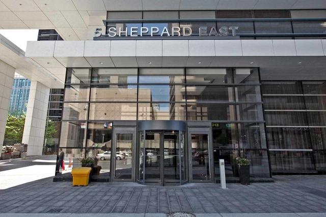 4421 - 5 Sheppard Ave, Condo with 1 bedrooms, 1 bathrooms and 1 parking in Toronto ON | Image 2