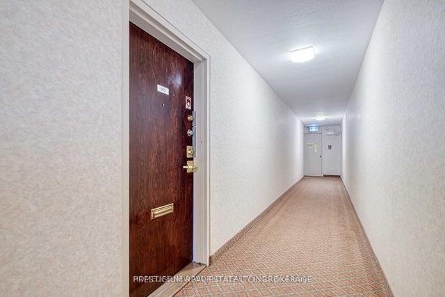 910 - 20 Forest Manor Rd, Condo with 2 bedrooms, 1 bathrooms and 1 parking in Toronto ON | Image 11