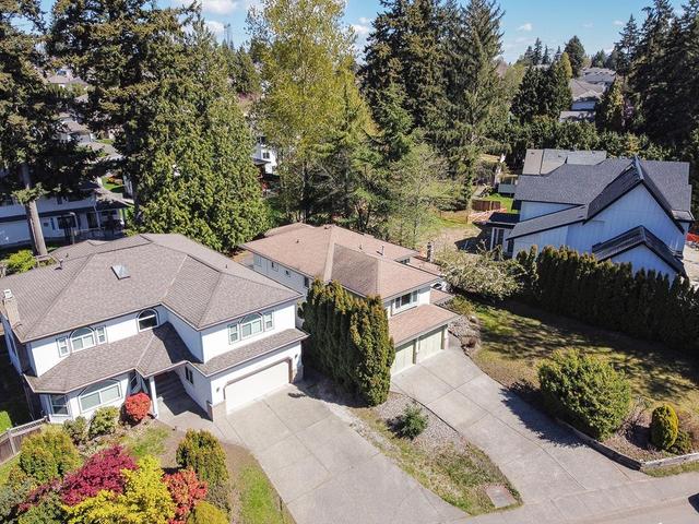 6006 124 Street, House detached with 5 bedrooms, 3 bathrooms and 4 parking in Surrey BC | Image 2