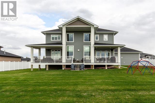 1009 East 11 Avenue, House detached with 5 bedrooms, 3 bathrooms and 4 parking in Cypress County AB | Image 48
