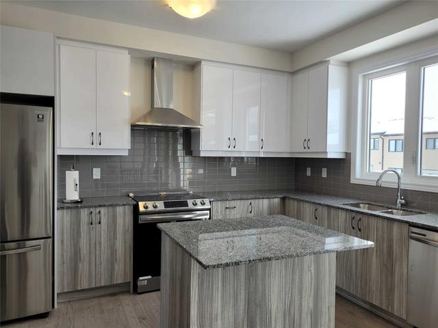 96 Berkely St, House detached with 4 bedrooms, 4 bathrooms and 2 parking in Wasaga Beach ON | Image 3
