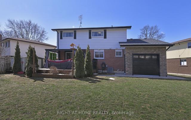 1052 Denise Dr, House detached with 4 bedrooms, 3 bathrooms and 5 parking in Oshawa ON | Image 11