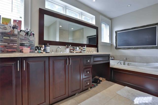 181 Ridley Blvd, House detached with 5 bedrooms, 5 bathrooms and 6 parking in Toronto ON | Image 10