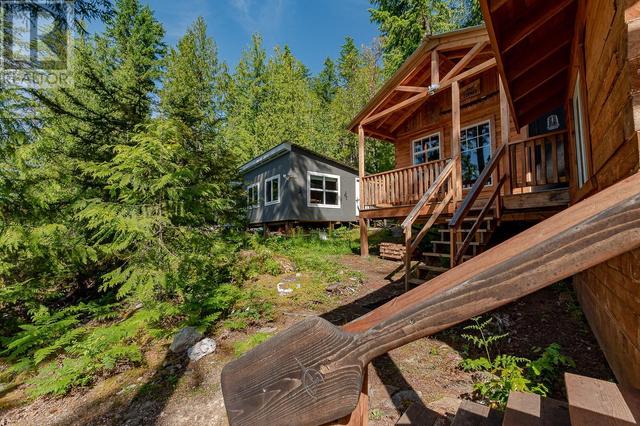 lot 1 Pete Martin Bay, House detached with 8 bedrooms, 1 bathrooms and null parking in Columbia Shuswap E BC | Image 29