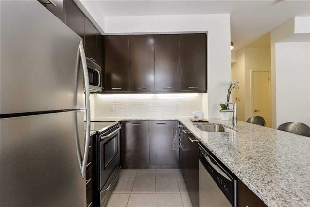 th104 - 370 Square One Dr, Townhouse with 3 bedrooms, 3 bathrooms and 1 parking in Mississauga ON | Image 3