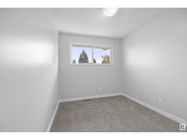 8330 164 St Nw, House detached with 5 bedrooms, 2 bathrooms and 4 parking in Edmonton AB | Image 18