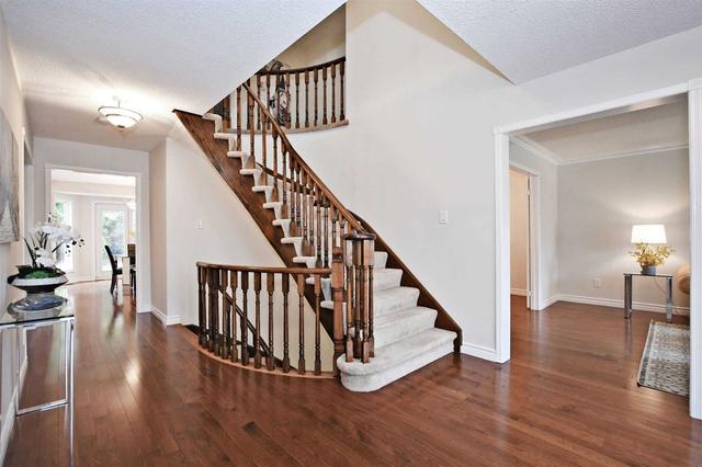 360 Kennedy St W, House detached with 4 bedrooms, 3 bathrooms and 4 parking in Aurora ON | Image 14
