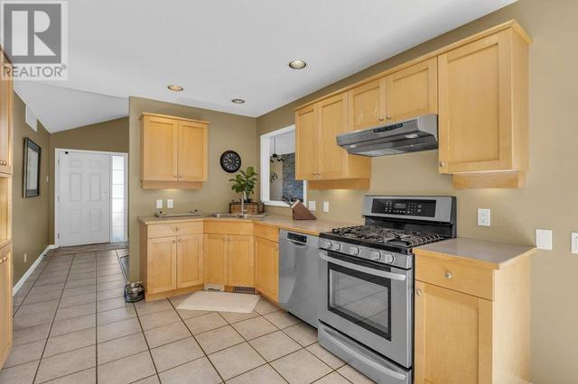 920 Covington Key(S), House detached with 5 bedrooms, 2 bathrooms and 2 parking in West Kelowna BC | Image 11