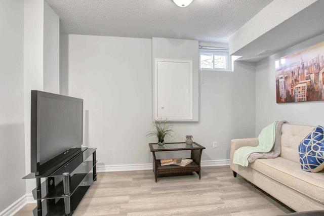 99 - 2 Hedge End Rd, Townhouse with 2 bedrooms, 2 bathrooms and 2 parking in Toronto ON | Image 20
