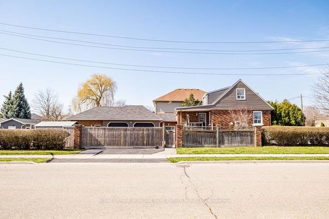 1358 Leighland Rd, House detached with 4 bedrooms, 2 bathrooms and 11 parking in Burlington ON | Image 35