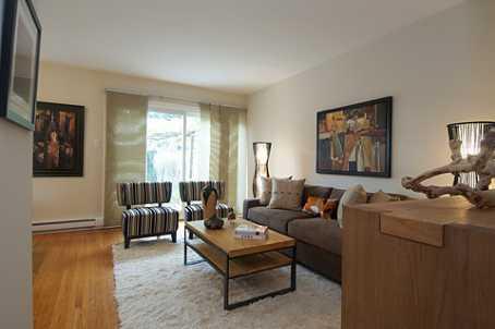 th2 - 40 Rabbit Lane, Townhouse with 3 bedrooms, 2 bathrooms and 1 parking in Toronto ON | Image 2