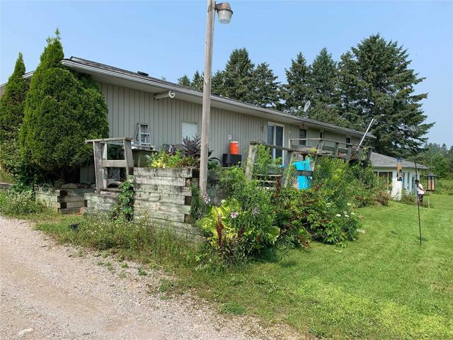 1013 Penetanguishene Rd, House detached with 3 bedrooms, 2 bathrooms and 10 parking in Oro Medonte ON | Image 9