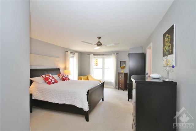 182 Lanark Avenue, Townhouse with 3 bedrooms, 3 bathrooms and 4 parking in Ottawa ON | Image 18