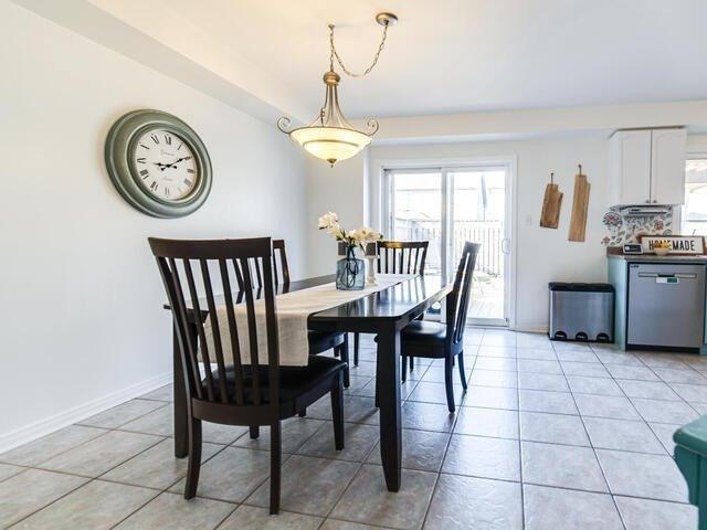 78 Hutton Pl, House detached with 3 bedrooms, 3 bathrooms and 5 parking in Clarington ON | Image 6