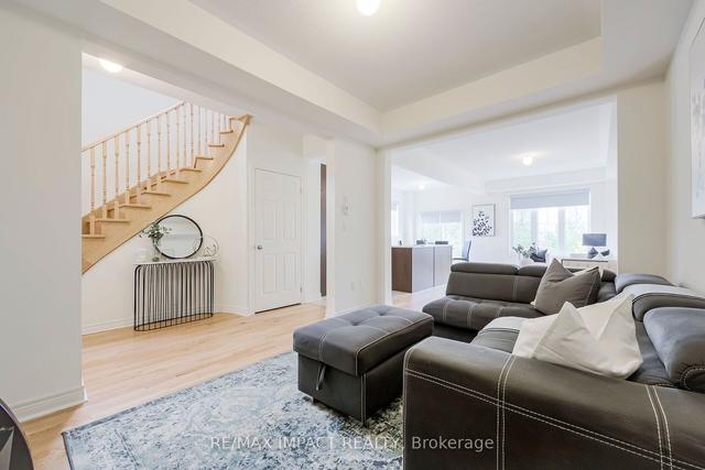 1211 Jim Brewster Circ, House attached with 4 bedrooms, 4 bathrooms and 2 parking in Oshawa ON | Image 40
