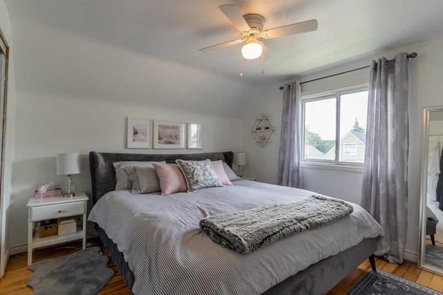 214 East 27th St, House detached with 2 bedrooms, 1 bathrooms and 3 parking in Hamilton ON | Image 24
