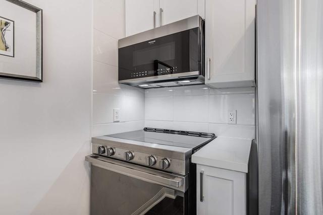 th 28 - 80 Carr St, Townhouse with 1 bedrooms, 1 bathrooms and 1 parking in Toronto ON | Image 9