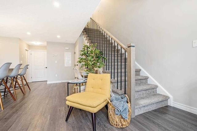 303 - 333 Gosling Gdns, Townhouse with 2 bedrooms, 3 bathrooms and 1 parking in Guelph ON | Image 5