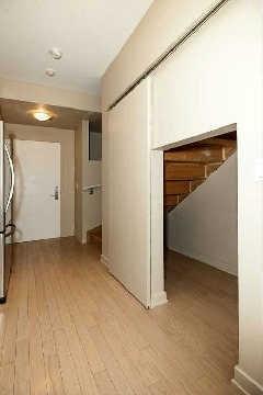 lph30 - 21 Nelson St, Condo with 1 bedrooms, 2 bathrooms and 1 parking in Toronto ON | Image 13