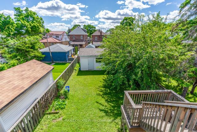 209 Rosslyn Ave S, House detached with 3 bedrooms, 3 bathrooms and 1 parking in Hamilton ON | Image 14